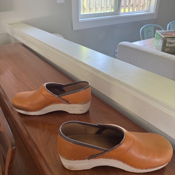 Dansko Clogs Womens EUR 38 Brown Leather Classic Work Stability Comfort Shoe - Picture 12 of 12